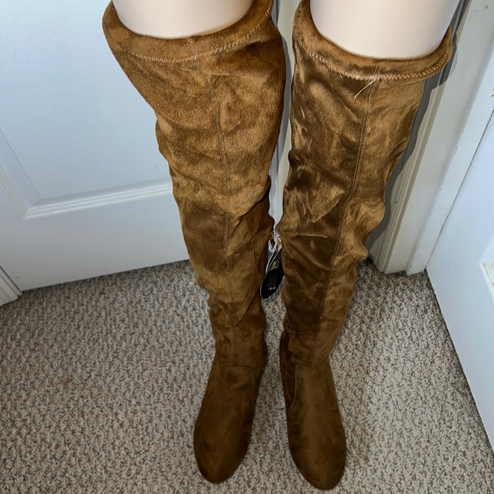 Room of Fashion knee high boots light brown size 10nwt